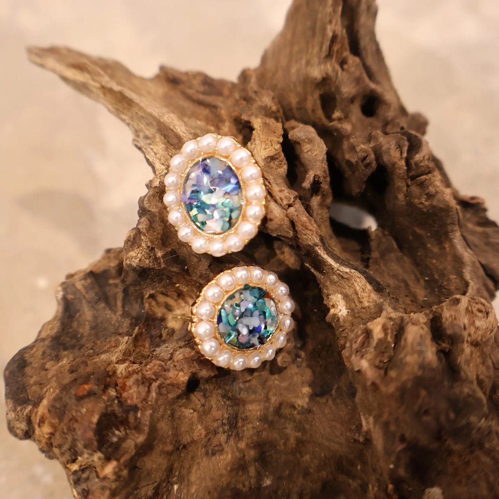 Azure Sea Radiance — Blue-Green Round Pearl-Bordered Stud Earrings