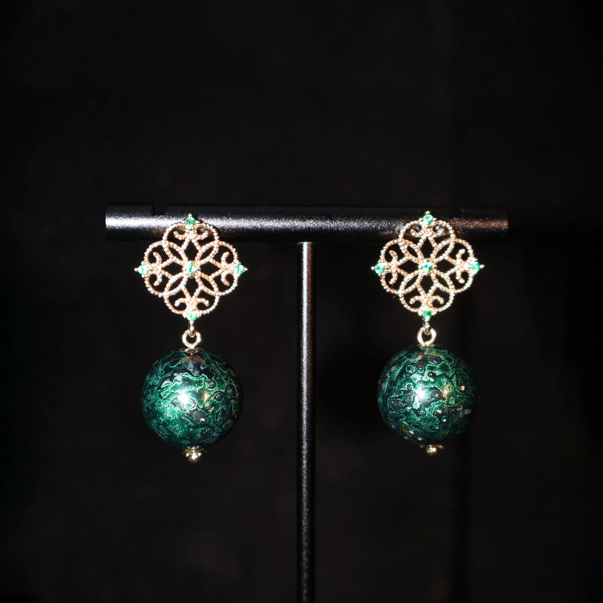 Sandalwood Daqi Lacquer Drop Earrings | Mother-of-Pearl Inlay 14K Gold Four-Leaf Floral Oriental Heritage Jewelry