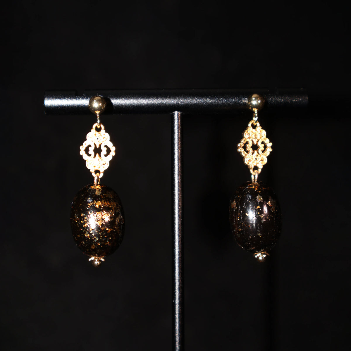 14K金針大漆耳墜，中國非遺金箔大漆，18K金花絲點綴檀香木胎